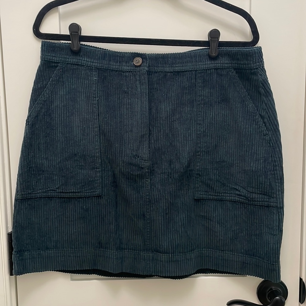 Gap corduroy skirt, size 14